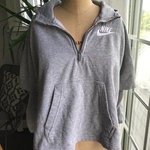 Cropped Grey NIKE Short-Sleeved Pullover (Grey)